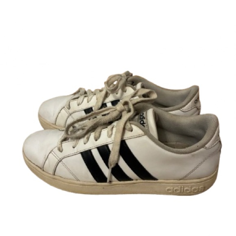 Adidas Grand Court
Cloudfoam White Black
Stripe Sneakers